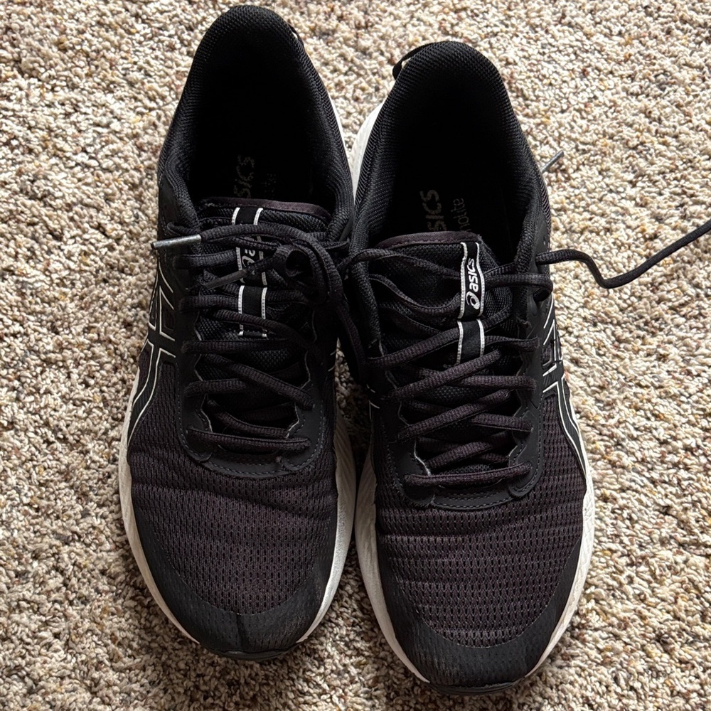 ASICS Men's Black and White Athletic Shoes